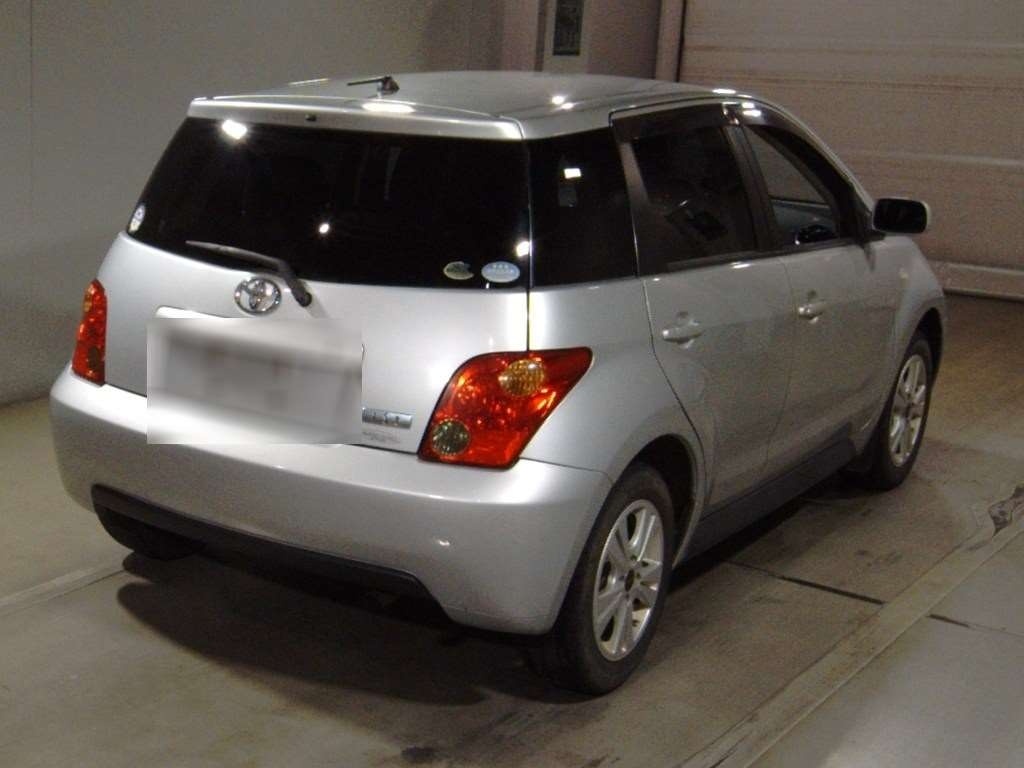 TOYOTA IST