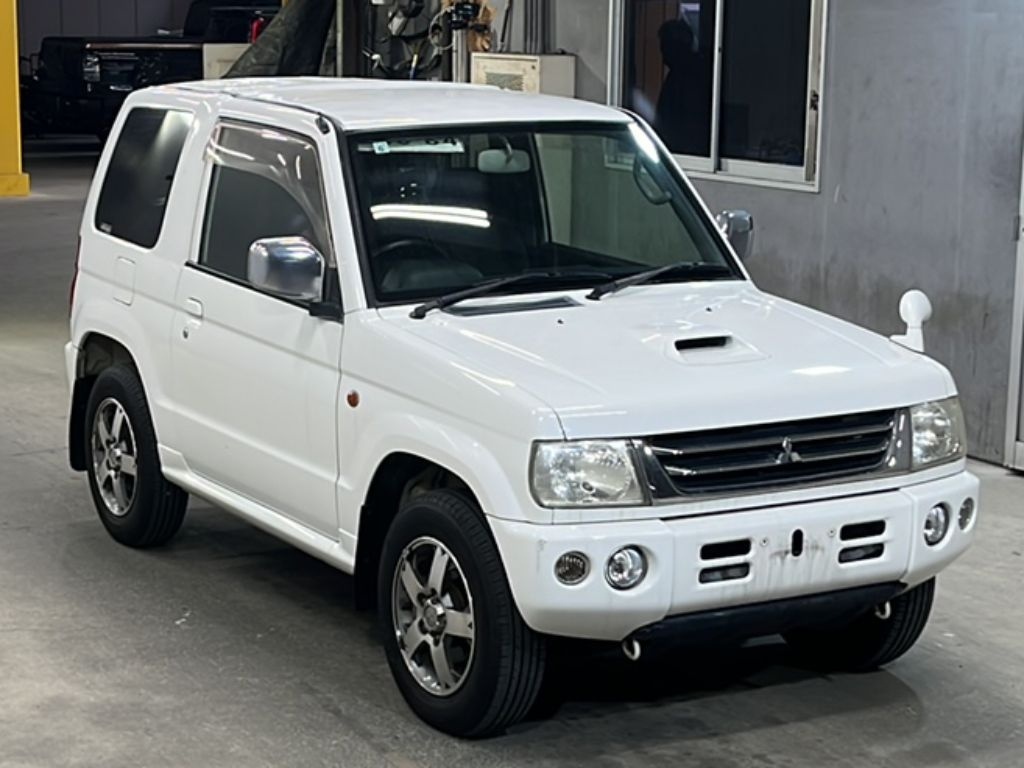 MITSUBISHI PAJERO MINI