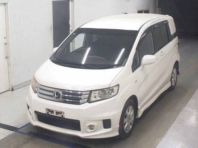 HONDA FREED SPIKE