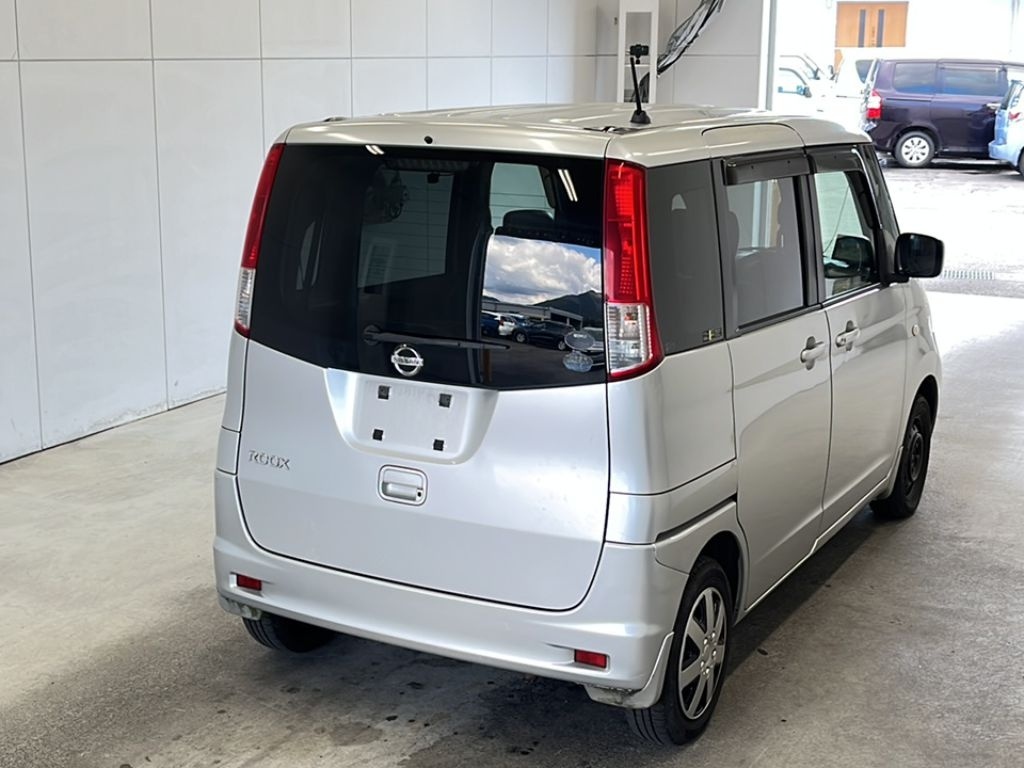 NISSAN ROOX