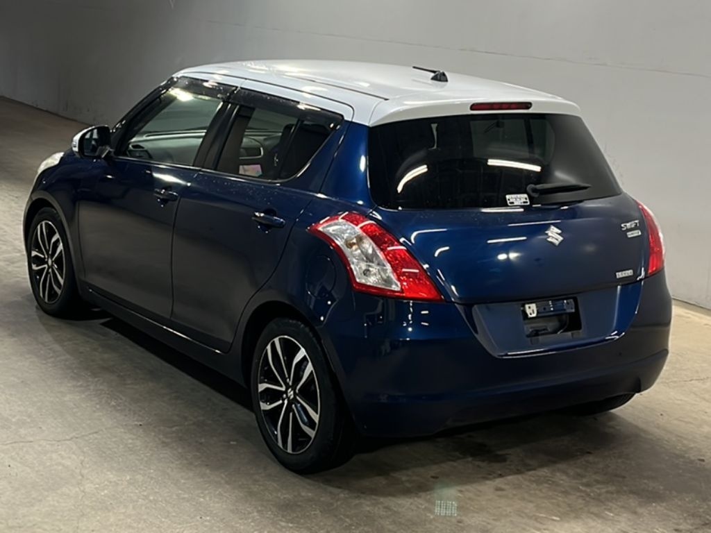 SUZUKI SWIFT