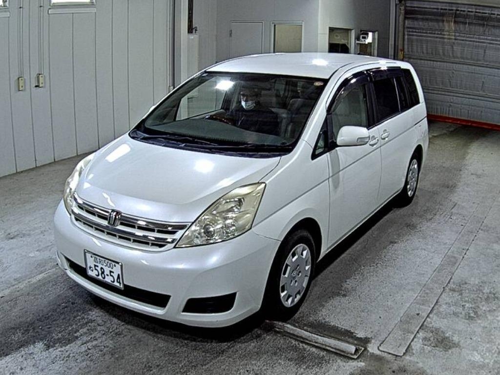 TOYOTA ISIS