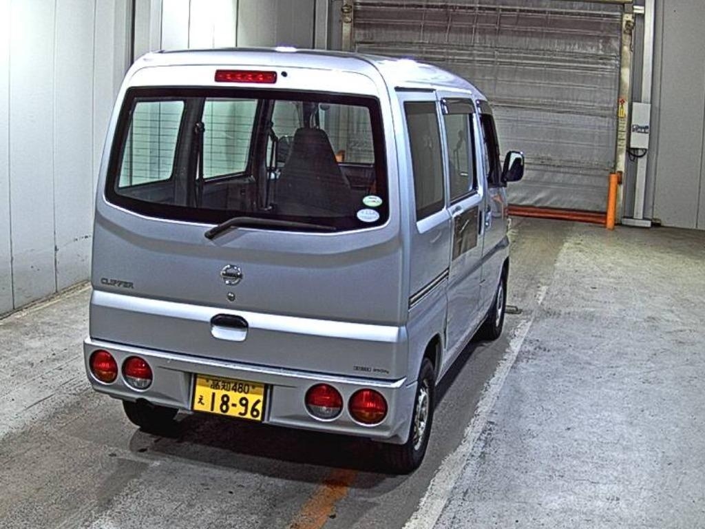 NISSAN CLIPPER