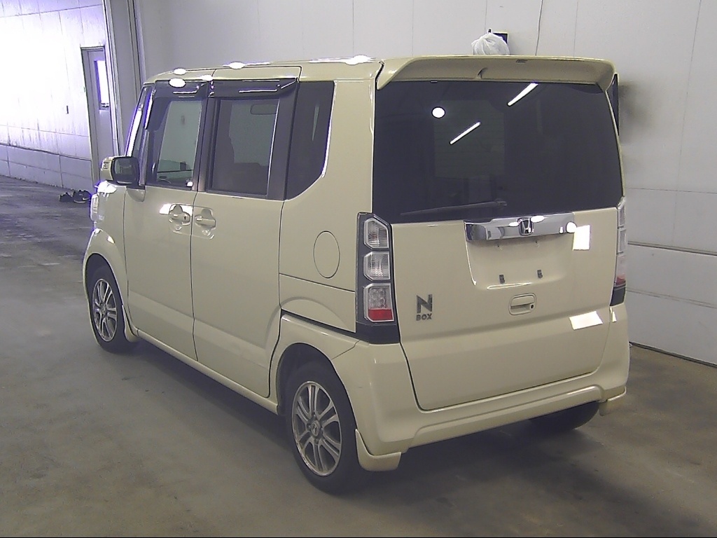 HONDA N-BOX