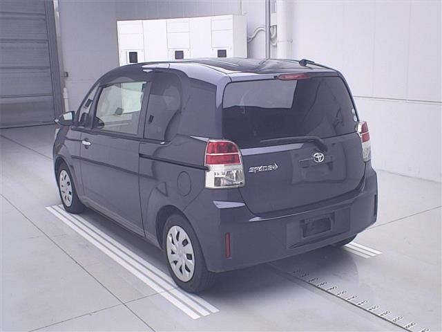 TOYOTA SPADE