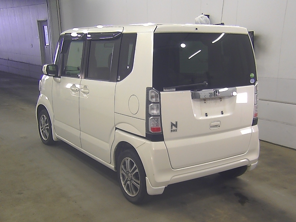 HONDA N-BOX