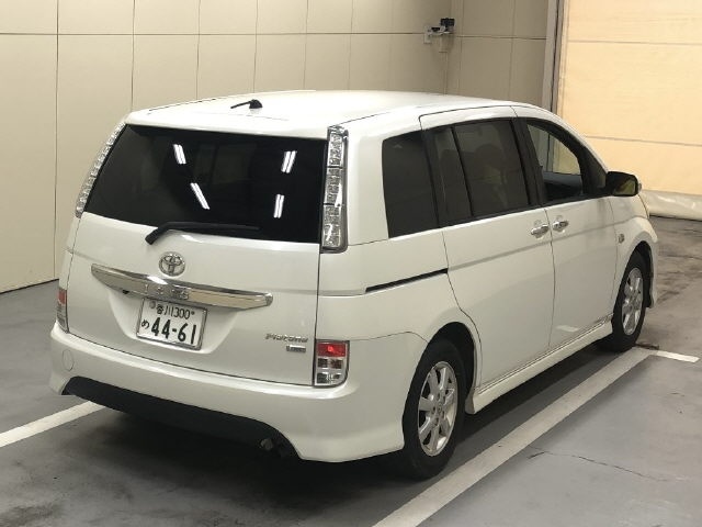 TOYOTA ISIS