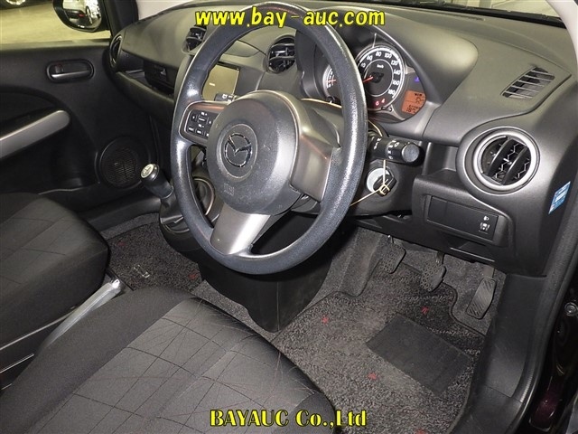MAZDA DEMIO