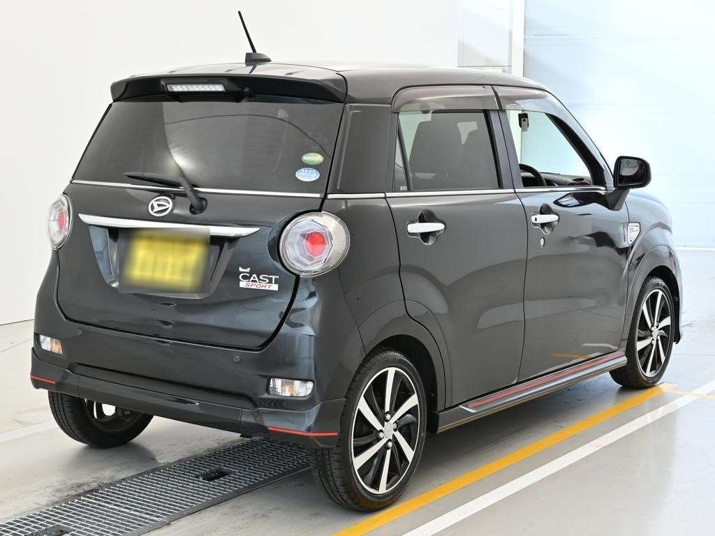 DAIHATSU CAST