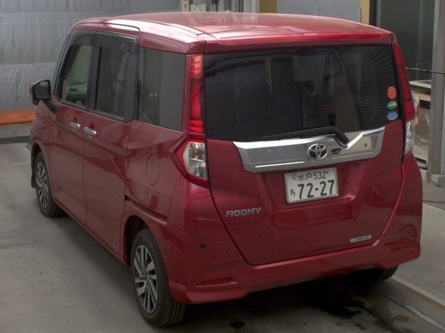 TOYOTA ROOMY