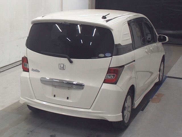 HONDA FREED SPIKE