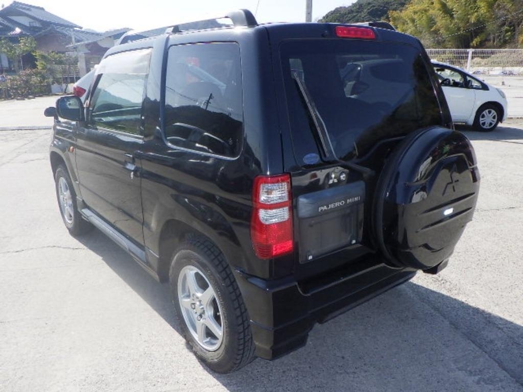 MITSUBISHI PAJERO MINI