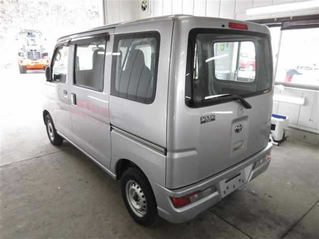 TOYOTA PIXIS VAN