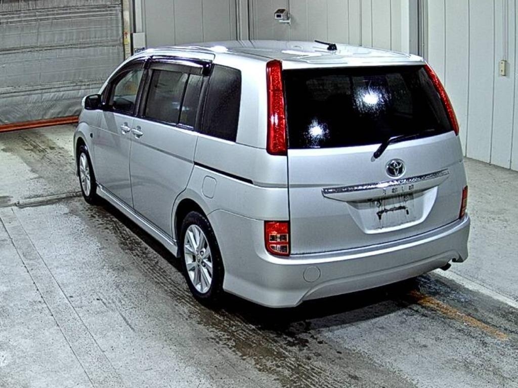 TOYOTA ISIS