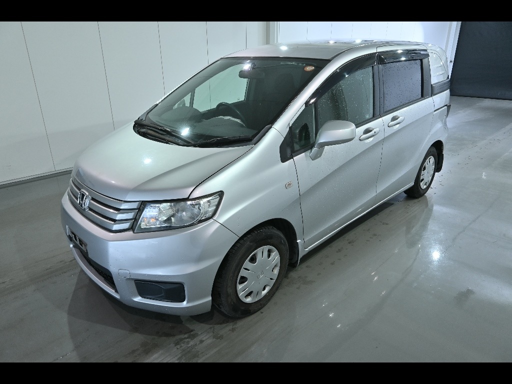 HONDA FREED SPIKE