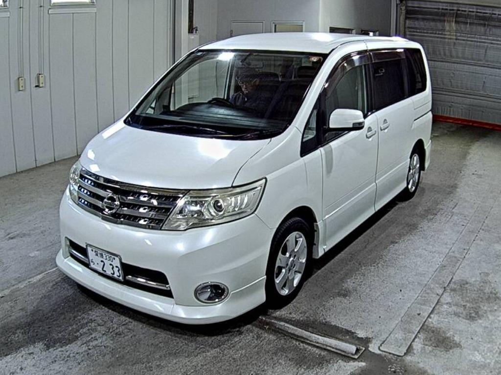 NISSAN SERENA