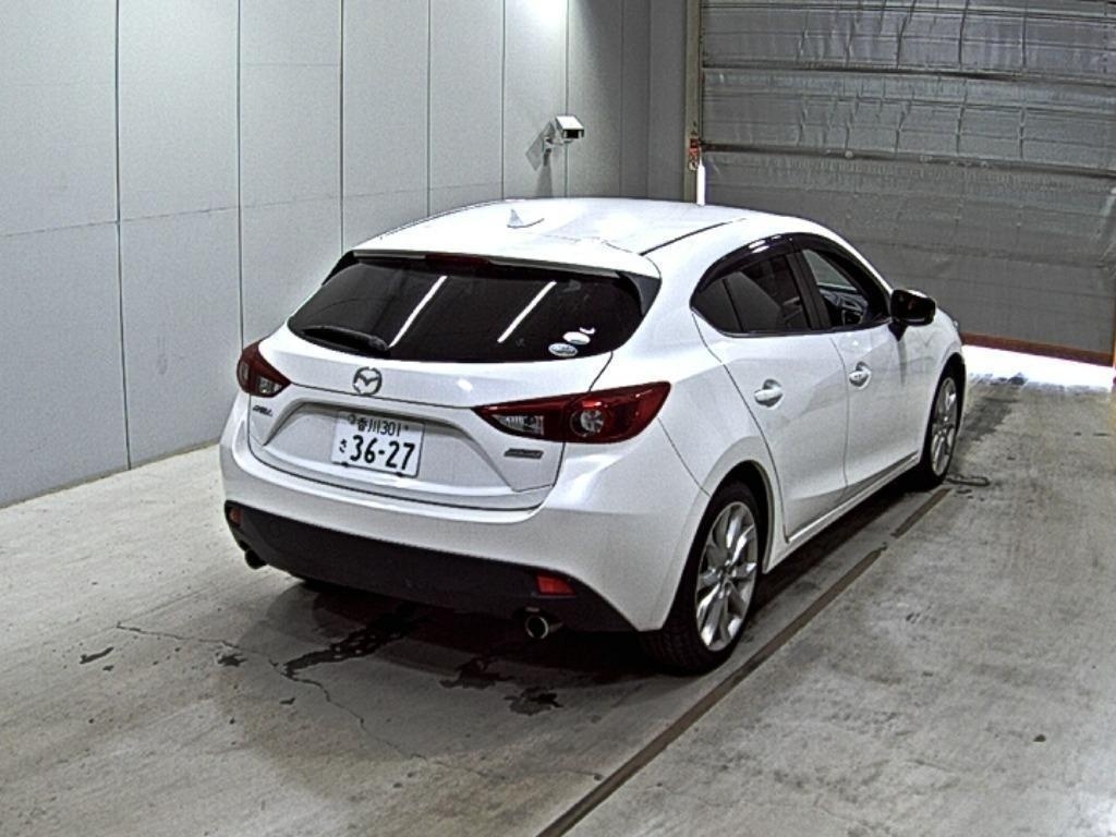 MAZDA AXELA