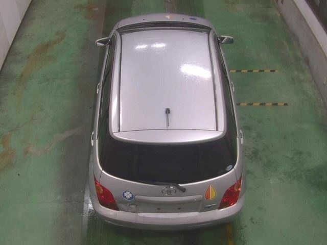 TOYOTA IST