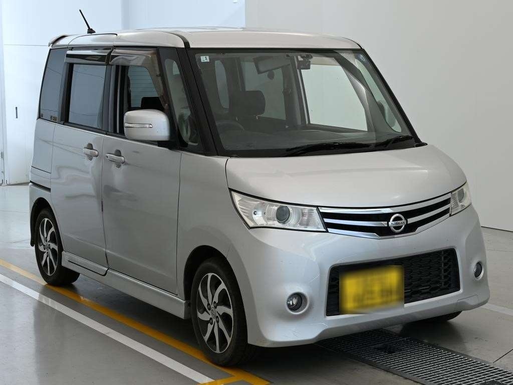 NISSAN ROOX