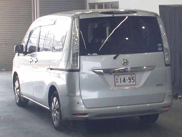 NISSAN SERENA