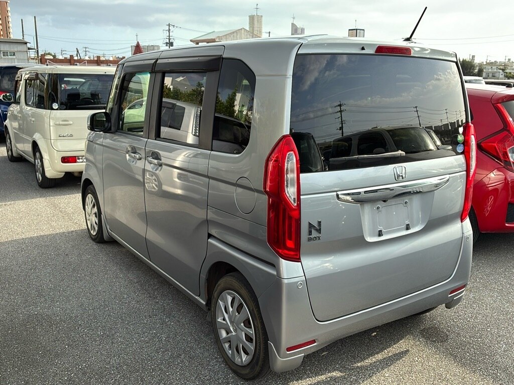 HONDA N-BOX