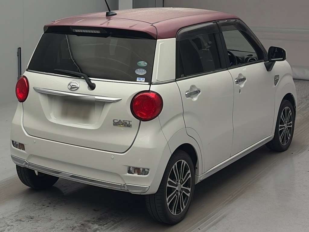 DAIHATSU CAST