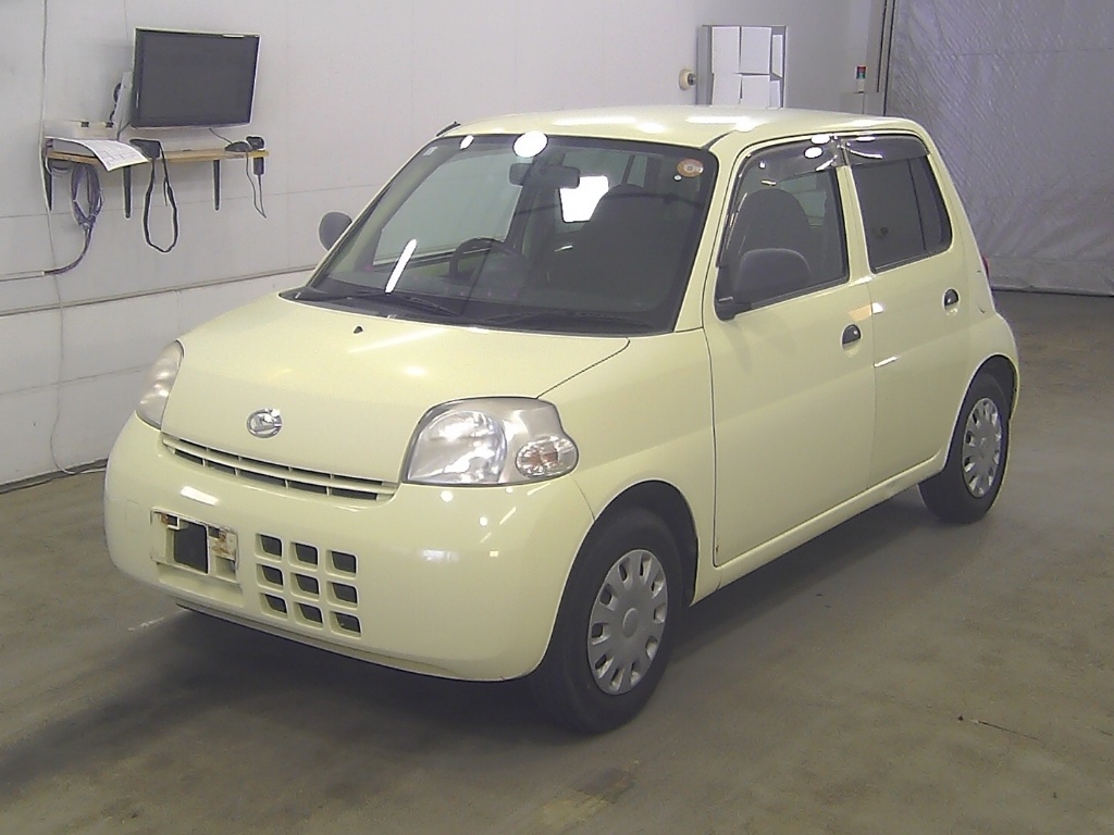 DAIHATSU ESSE