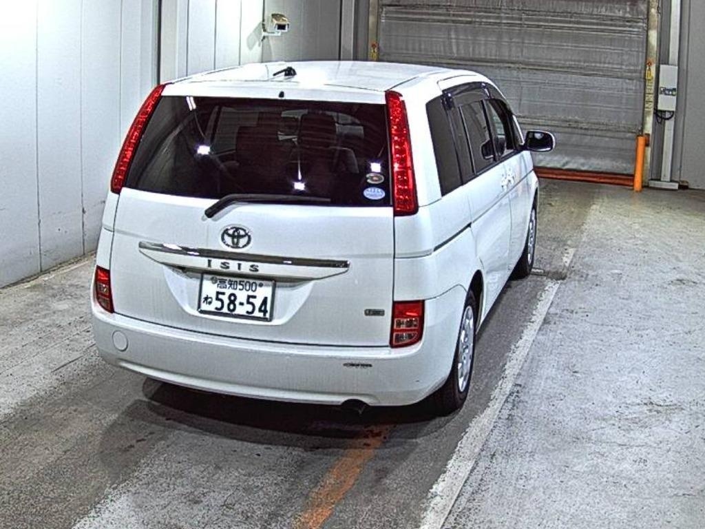 TOYOTA ISIS