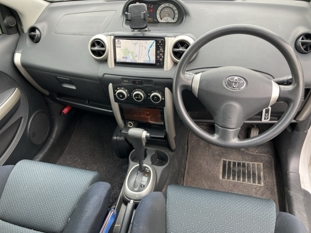 TOYOTA IST