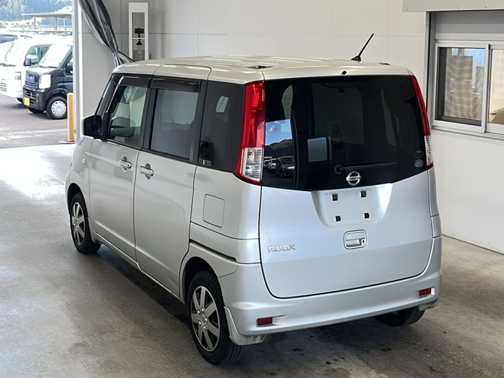 NISSAN ROOX