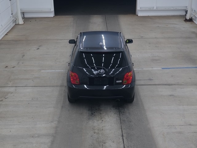 TOYOTA IST