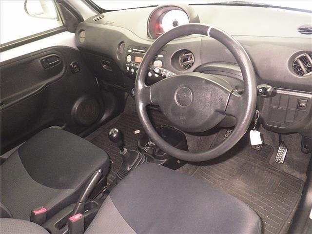 DAIHATSU ESSE