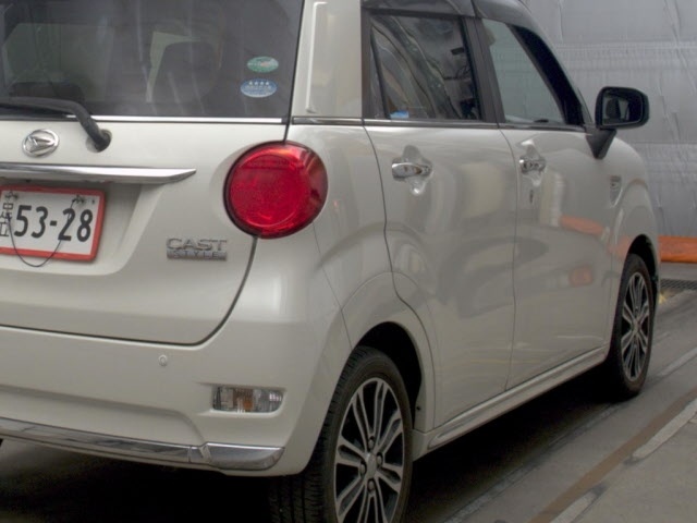 DAIHATSU CAST