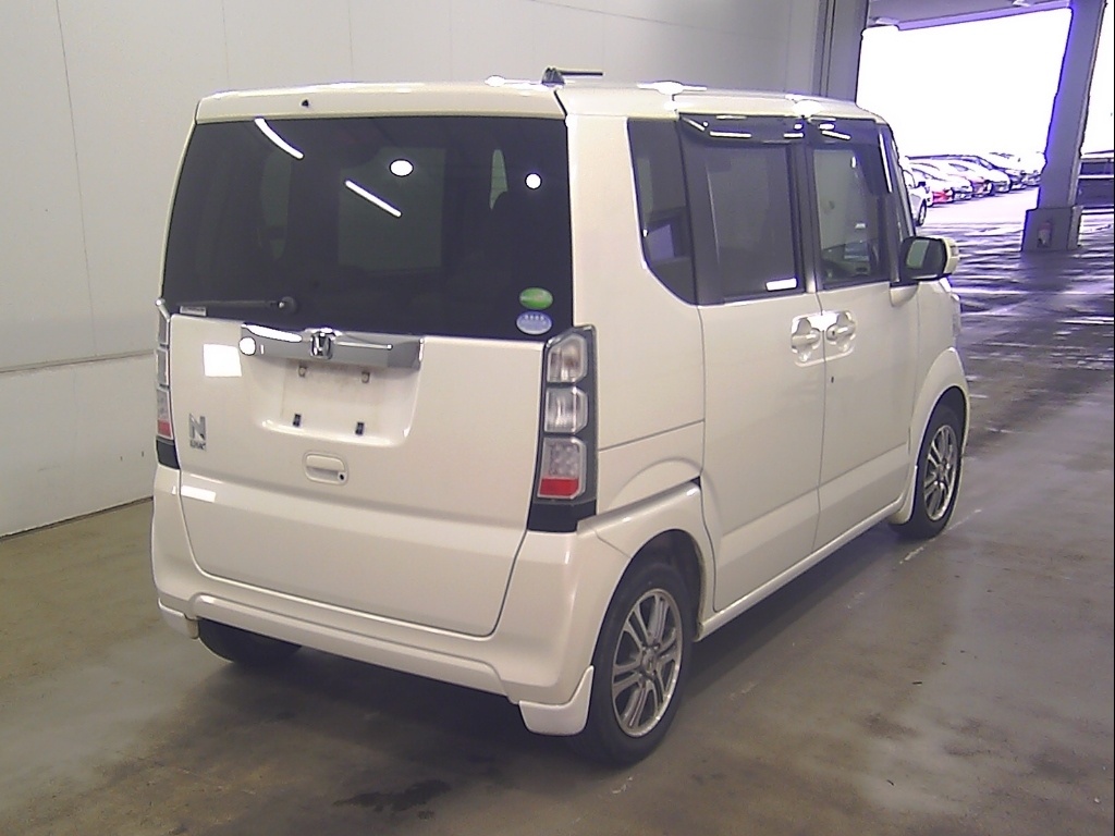 HONDA N-BOX