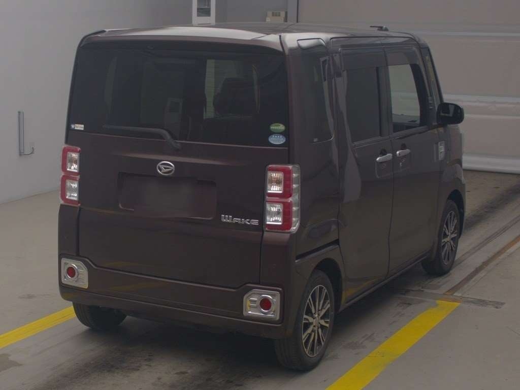 DAIHATSU WAKE