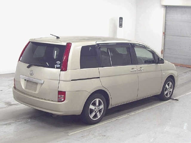 TOYOTA ISIS