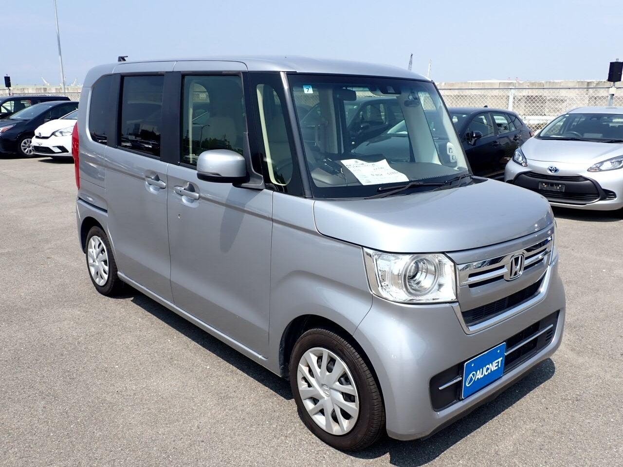 HONDA N-BOX
