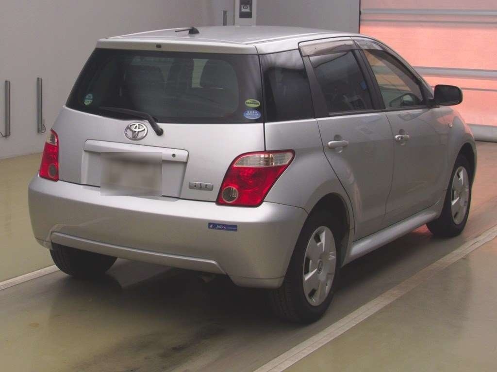 TOYOTA IST