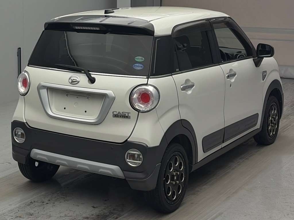 DAIHATSU CAST