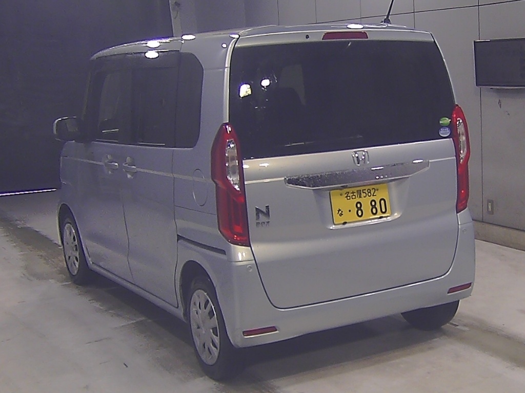 HONDA N-BOX