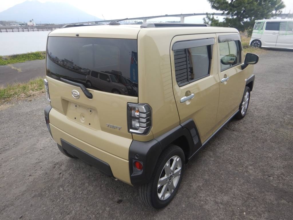 DAIHATSU TAFT