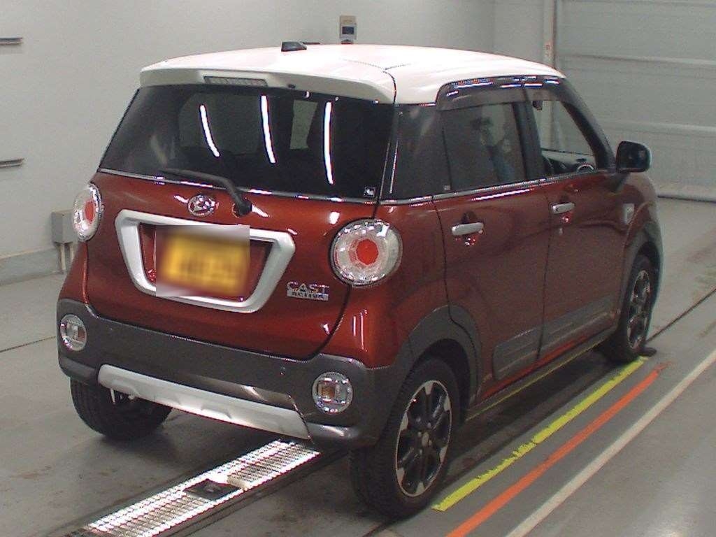 DAIHATSU CAST