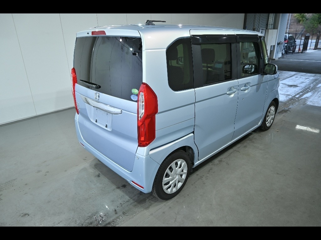 HONDA N-BOX