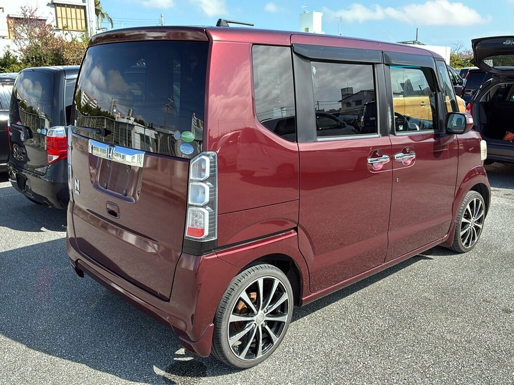 HONDA N-BOX