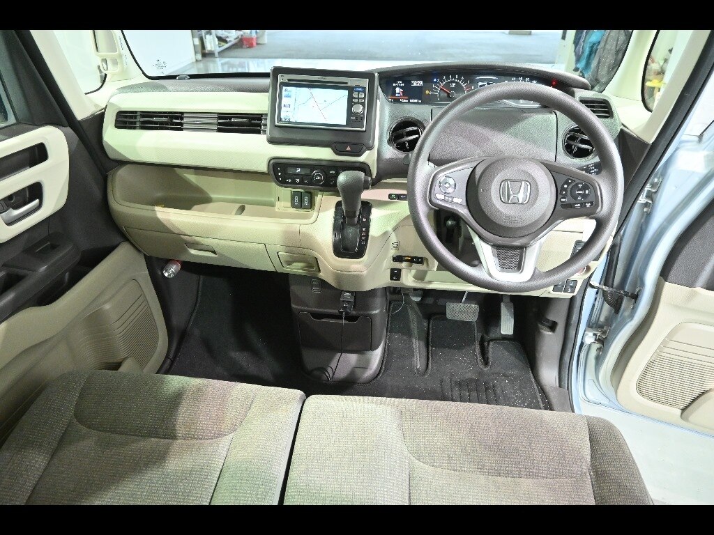 HONDA N-BOX