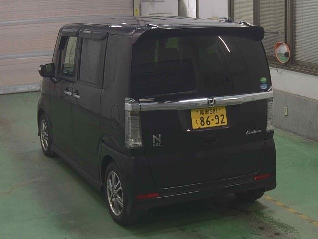 HONDA N-BOX