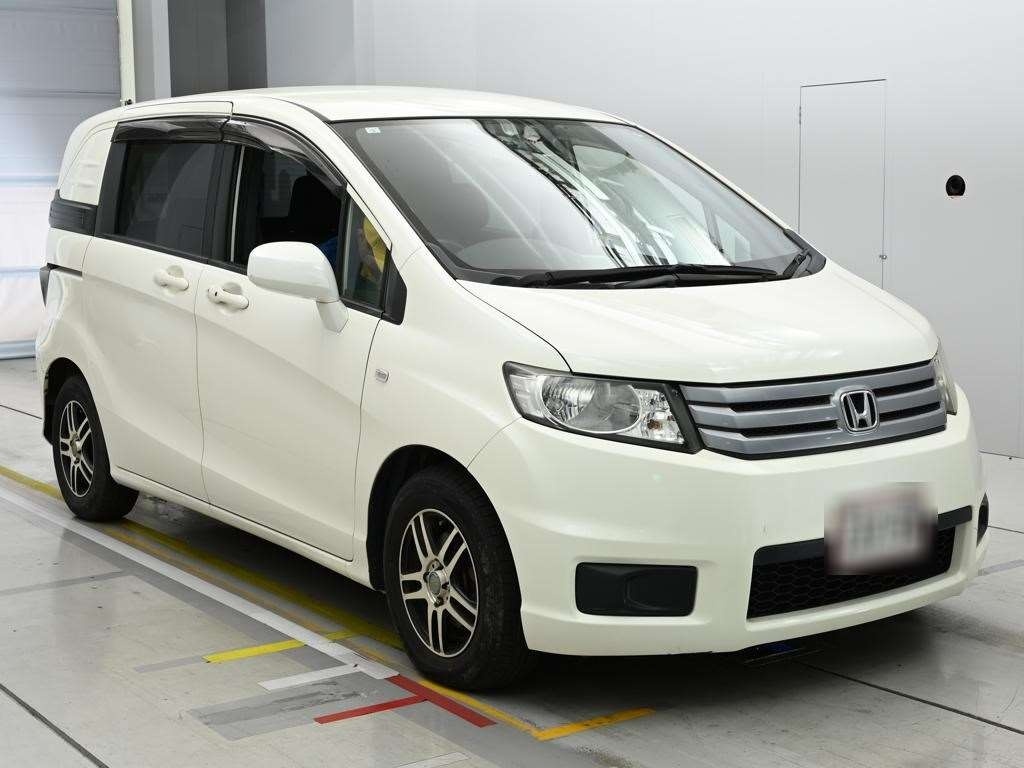 HONDA FREED SPIKE