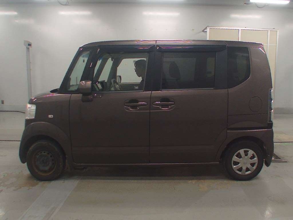 HONDA N-BOX
