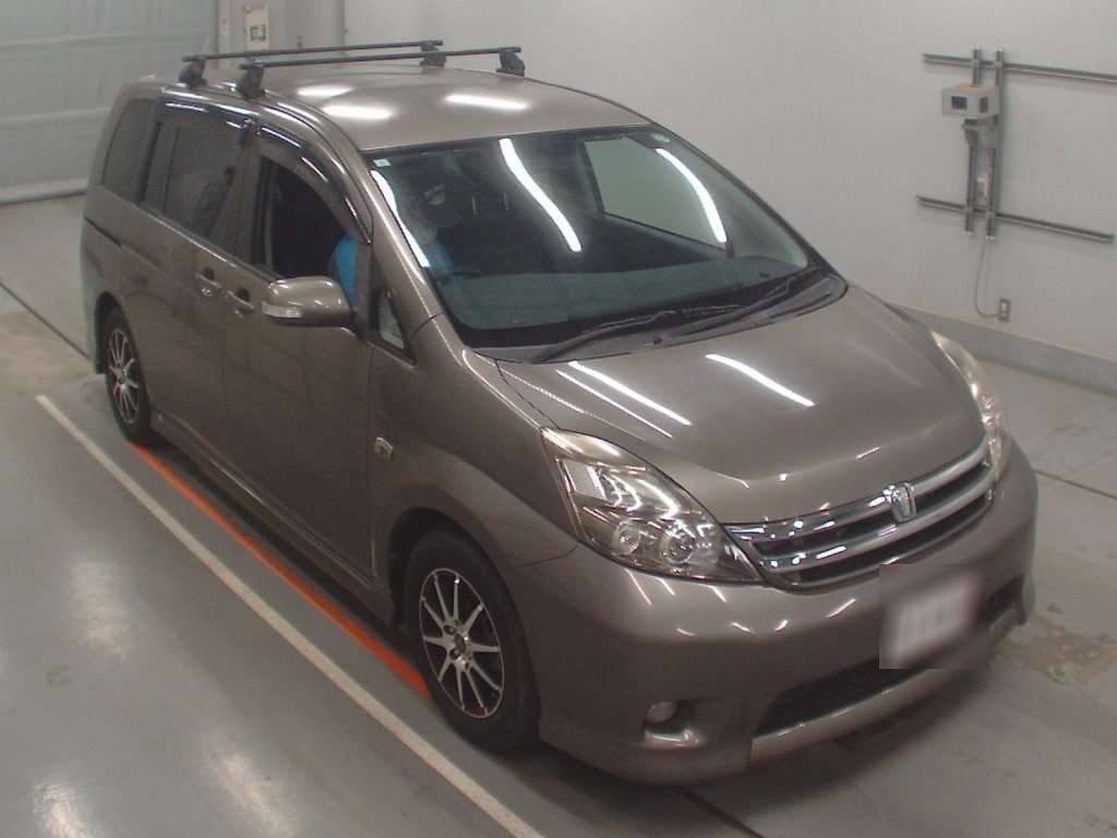 TOYOTA ISIS
