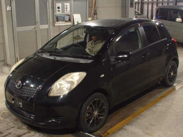 TOYOTA VITZ